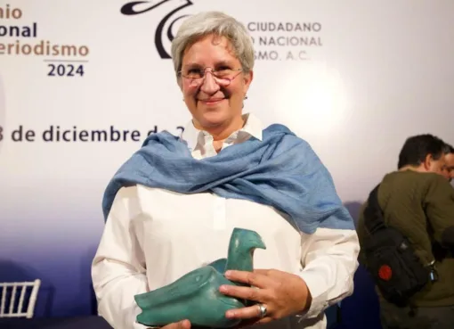 Periodismo, una misión que se realiza en comunidad: Rectora General de la UG