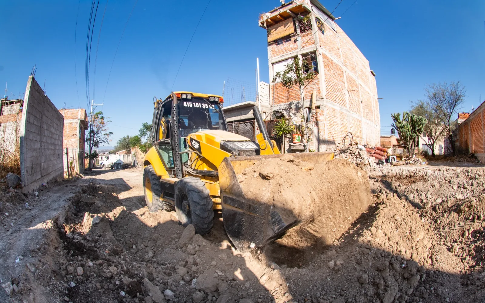 SIGUE CONSTRUCCIÓN DE PAVIMENTACIONES EN SAN MIGUEL DE ALLENDE