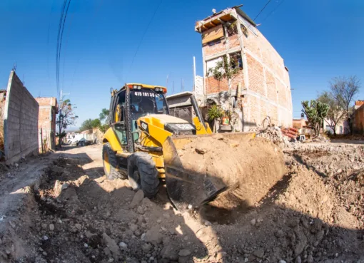 SIGUE CONSTRUCCIÓN DE PAVIMENTACIONES EN SAN MIGUEL DE ALLENDE