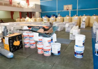 Villagrán entrega útlimos kits de hogar a bajo costo del año