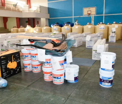 Villagrán entrega útlimos kits de hogar a bajo costo del año