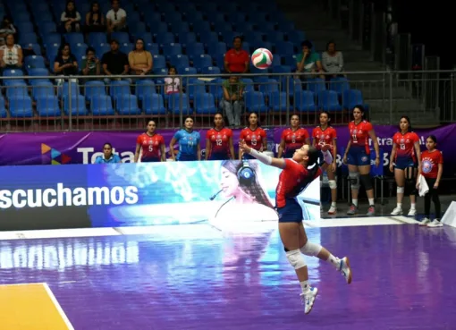 DEBUTA PRIMER EQUIPO PROFESIONAL DE VOLEIBOL FEMENIL EN IRAPUATO