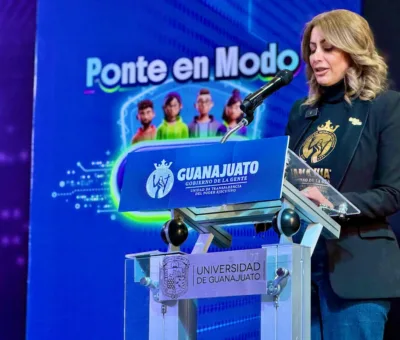 La Unidad de Transparencia y Juventudes advierten a jóvenes la importancia de cuidar sus datos personales.