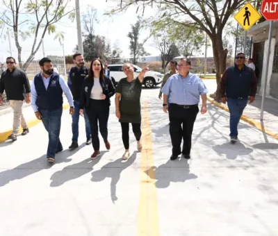 VISITAN A CIUDADANOS DE LA COLONIA PLAN VIVIRÁ