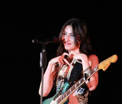 DANIELA SPALLA ENAMORA A IRAPUATO CON GRAN CONCIERTO