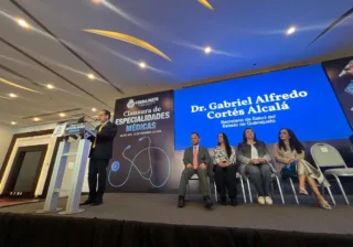 SSG egresan 113 médicos de ciclo de Especialidades Médicas