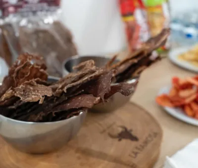 Participan más de 60 empresas locales en encuentro de negocios con tiendas Alamano