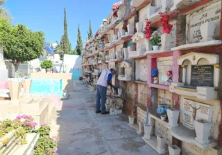 SSG previene riesgos sanitarios en los panteones de los 46 municipios