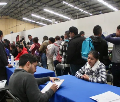 Ferias de empleo acercan a solicitantes con empresas