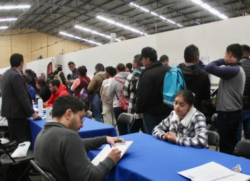 Ferias de empleo acercan a solicitantes con empresas