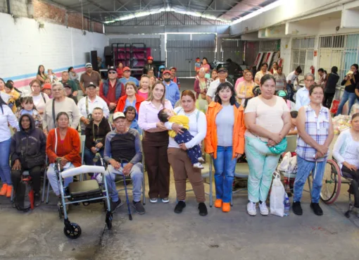 DIF CORTAZAR FORTALECE LA CALIDAD DE VIDA DE LAS FAMILIAS CON ENTREGA DE APOYOS.