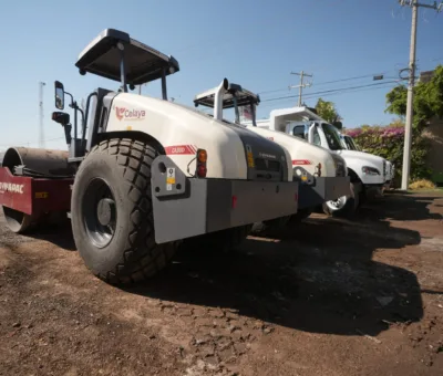 REFUERZA MUNICIPIO ATENCIÓN A MANTENIMIENTO Y BACHEO DE CALLES CON MAQUINARIA NUEVA Y AMPLIACIÓN DE CUADRILLAS