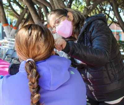 PRESIDENCIA MUNICIPAL Y DIF BRINDAN ATENCIÓN MÉDICA PREVENTIVA EN EL HUIZACHE Y CARACHEO