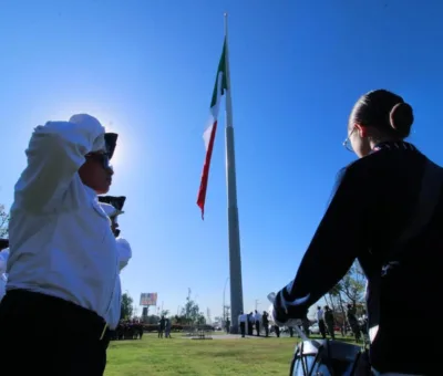 CONMEMORAN EFEMÉRIDES DEL MES DE MARZO CON IZAMIENTO DE BANDERA