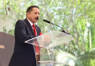 Celebran 148 años de historia de la “prepa oficial” de León