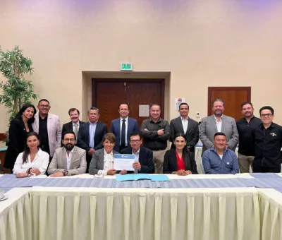 DIALOGA DIRECTORA GENERAL DE SECRETARÍA DE INFRAESTRUCTURA, COMUNICACIONES Y TRANSPORTES EN GUANAJUATO CON CNEMCO