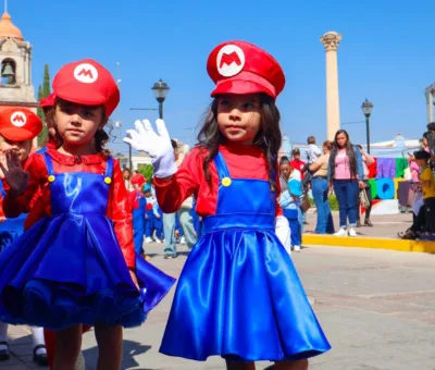 Desfilan pequeños en celebración por el inicio de la Primavera en Manuel Doblado