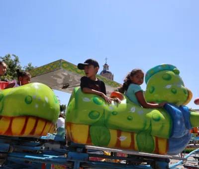 Purísima del Rincón reunió a las familias que mostraron cómo fortalecer la unidad.