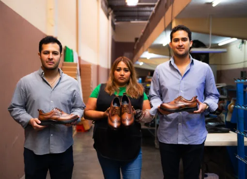 De León a Estados Unidos: empresa joven de calzado artesanal conquista su primera exportación