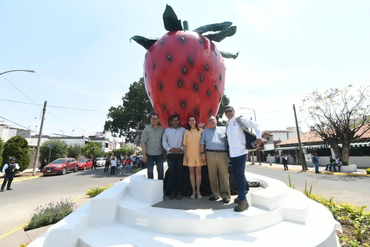 UNA FRESA QUE NOS UNE: SÍMBOLO VIVO DE IDENTIDAD Y ORGULLO IRAPUATENSE