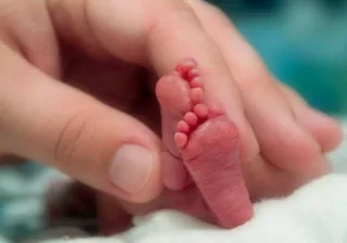 SG prioriza la salud de los niños y las niñas con pruebas de tamizajes metabólicos