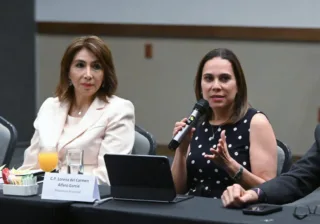 COMPARTE GOBIERNO DE IRAPUATO CON NOTARIOS AVANCES EN DESARROLLO URBANO