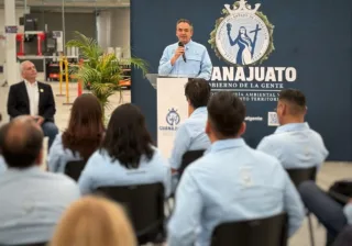 Procuraduría Ambiental entrega Distintivos Buenas Prácticas Ambientales a IECA
