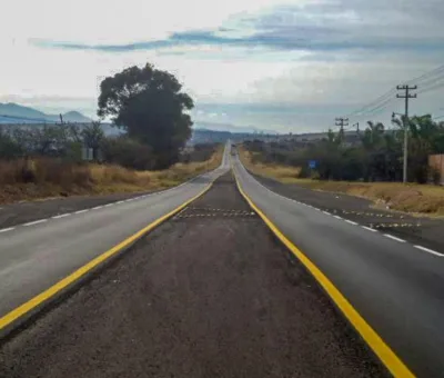 Más de 39 mil beneficiados con la conservación  de la carretera Apaseo el Alto – Jerécuaro 