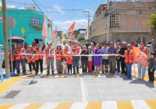 CUMPLE MAURICIO ESTEFANÍA: ENTREGA PAVIMENTACIÓN DE LA CALLE SAN MATEO EN BENEFICIO DE 22 FAMILIAS