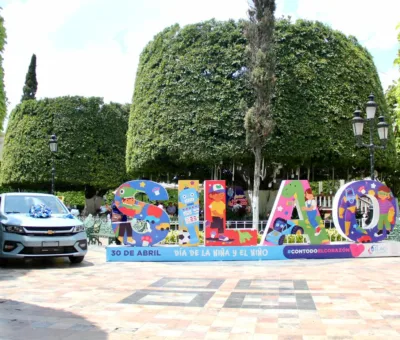 Entrega Gobierno de Silao automóvil a ganadora del sorteo Contribuyentes Cumplidores del Pago del Impuesto Predial 2026, con todo el Corazón