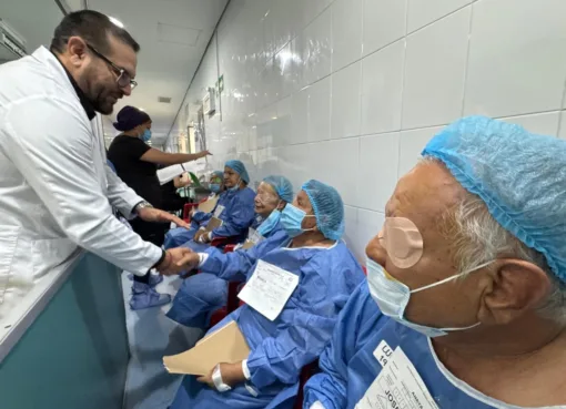 Devuelve IMSS Guanajuato vista a señora Elena y a 263 derechohabientes más con Jornada de Cirugía de Catarata en Irapuato