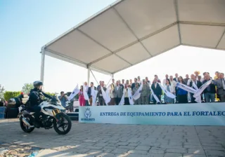 Entrega Gobernadora equipamiento por más de 143 mdp para fortalecer a las corporaciones de policía de los 46 municipios