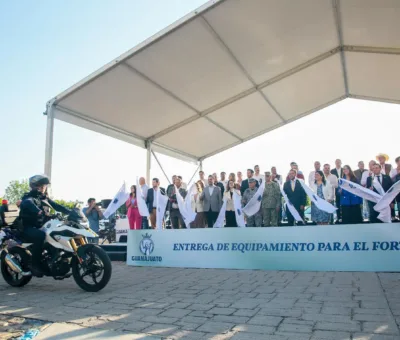 Entrega Gobernadora equipamiento por más de 143 mdp para fortalecer a las corporaciones de policía de los 46 municipios