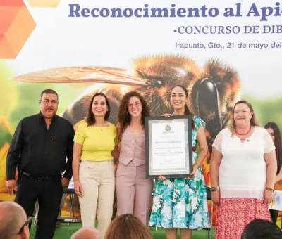 Ante más de 5 mil docentes, Libia Dennise refrenda su apoyo a la Educación