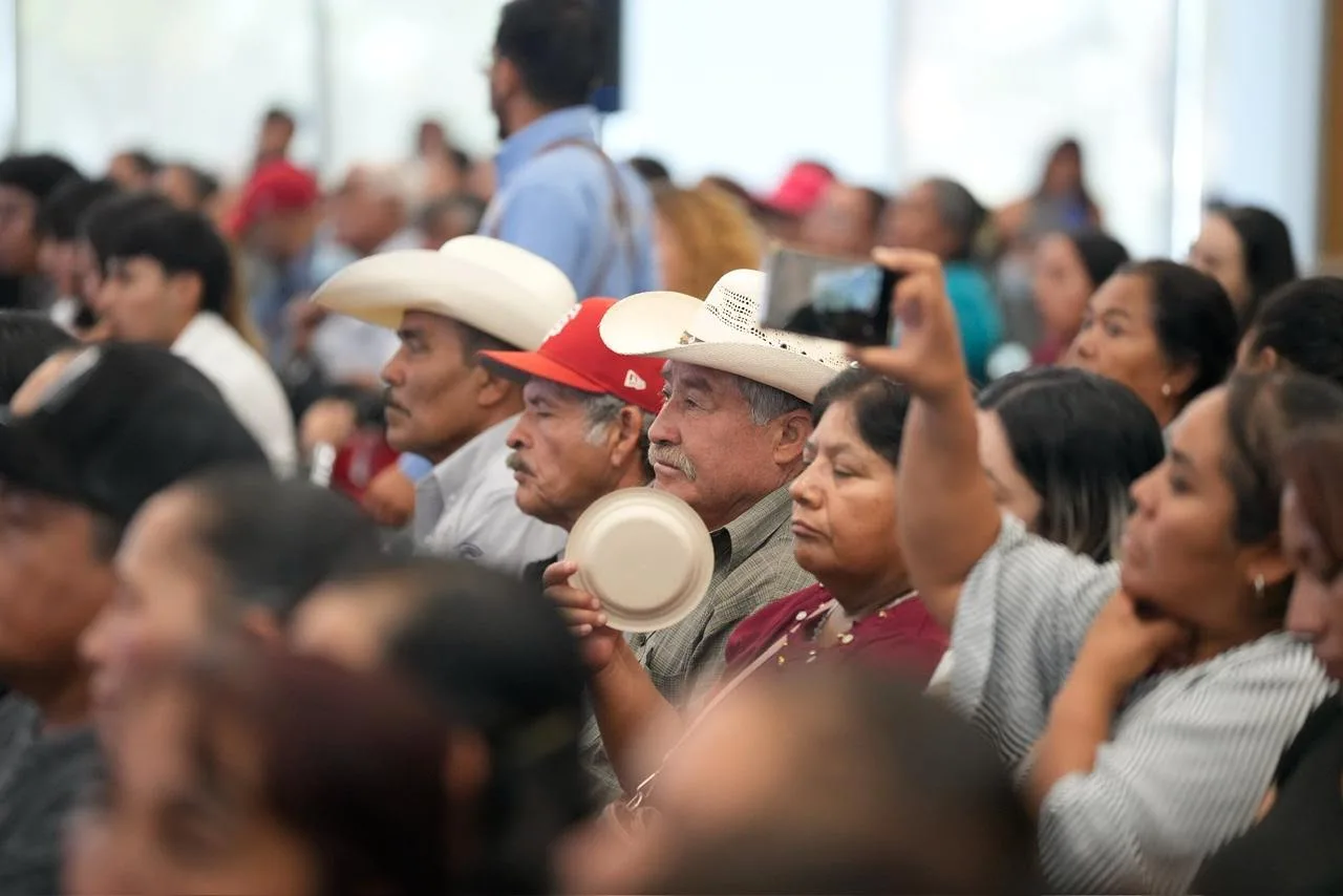 Foro de PAN y PRD empodera a la comunidad migrante y sus familias