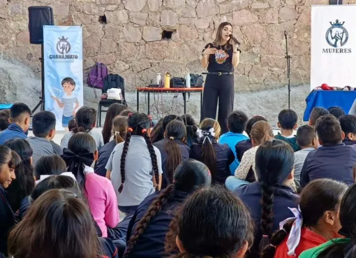 IMPULSA GOBIERNO DE LA GENTE EDUCACIÓN MENSTRUAL EN ESCUELAS Y COMUNIDADES
