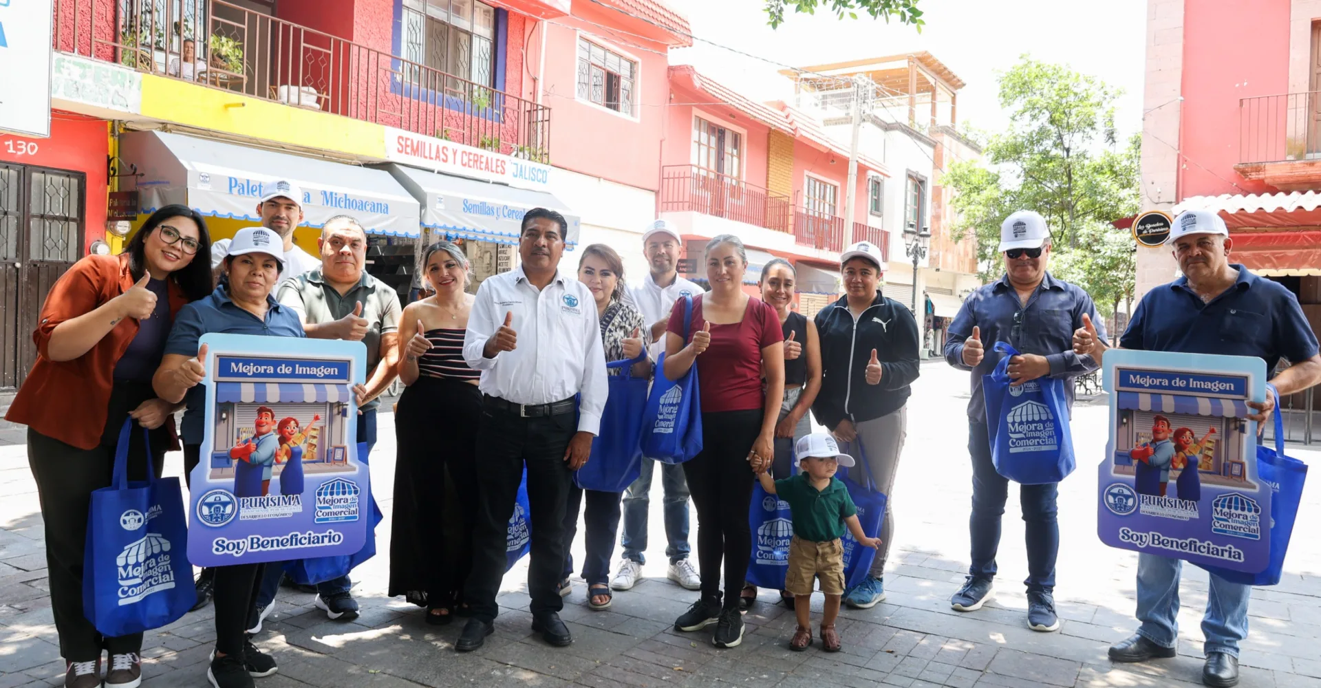 Municipio fortalece el comercio local con mejora de imagen