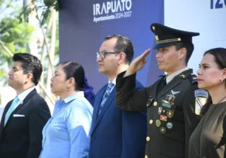 GOBIERNO DE IRAPUATO CONMEMORA INICIO DE JUNIO CON IZAMIENTO DE BANDERA MONUMENTAL