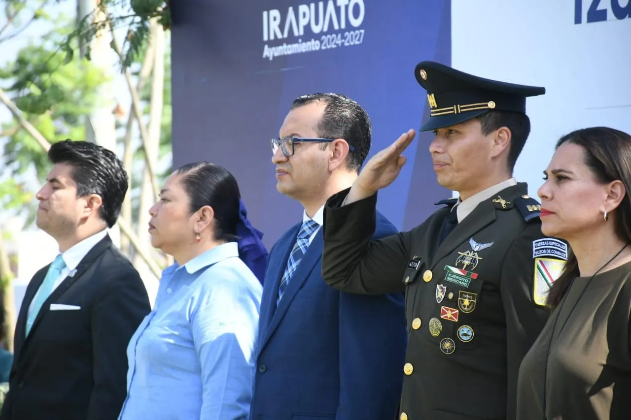 GOBIERNO DE IRAPUATO CONMEMORA INICIO DE JUNIO CON IZAMIENTO DE BANDERA MONUMENTAL
