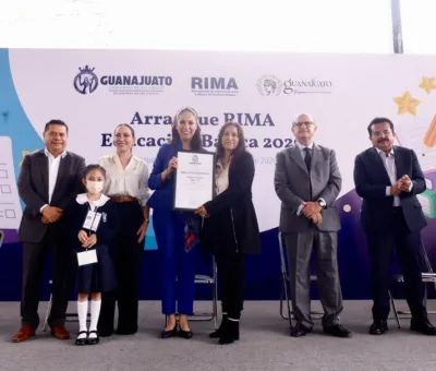 La educación es la mejor herramienta para construir el futuro de Guanajuato: Libia Dennise
