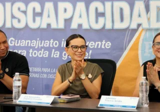 Impulsa Gobierno de la Gente modelo de arbitraje médico inclusivo a nivel nacional