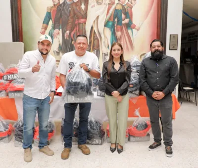 EQUIPA MAURICIO ESTEFANÍA A CUADRILLAS DE SERVICIOS MUNICIPALES CON 122 NUEVOS UNIFORMES DE TRABAJO